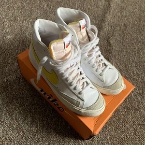 Nike Blazer Vintage 77 size 9